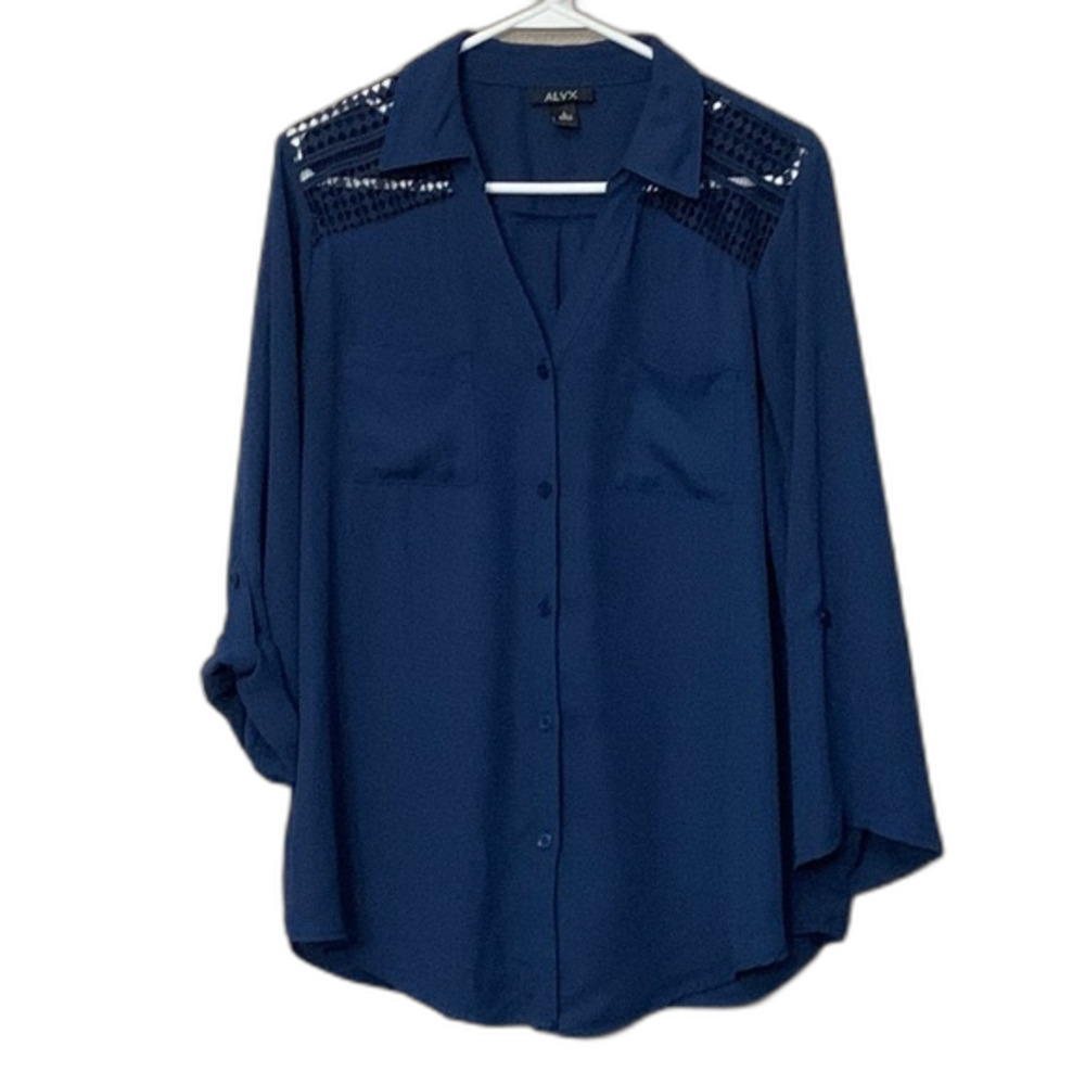 Alyx woman’s blue sheer button down 3/4 tab sleeve blue Large W/shoulder detail